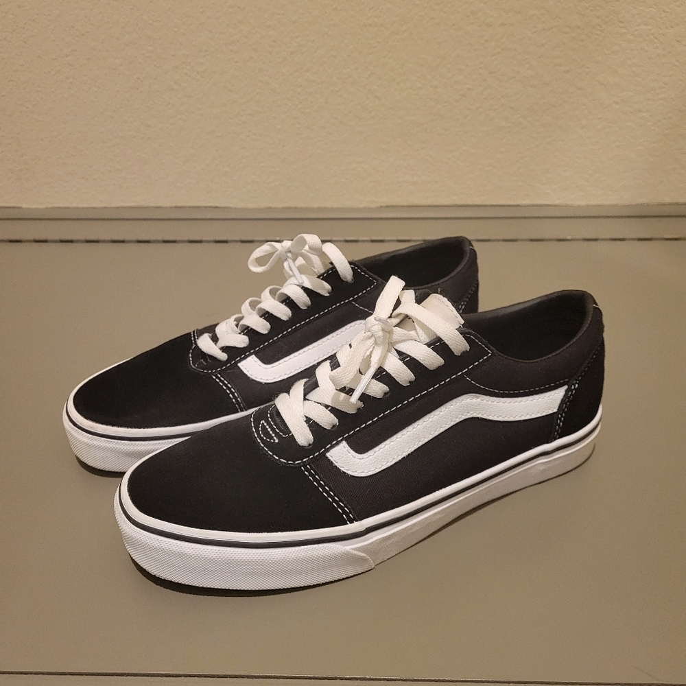 NWOT Vans